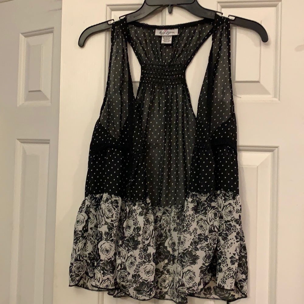 😍 Self Esteem semi sheer cover like top *see pic 8 small pull on edge seam